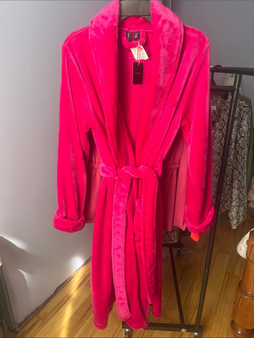 Cynthia Rowley Plush Velvet Robe in Hot Pink